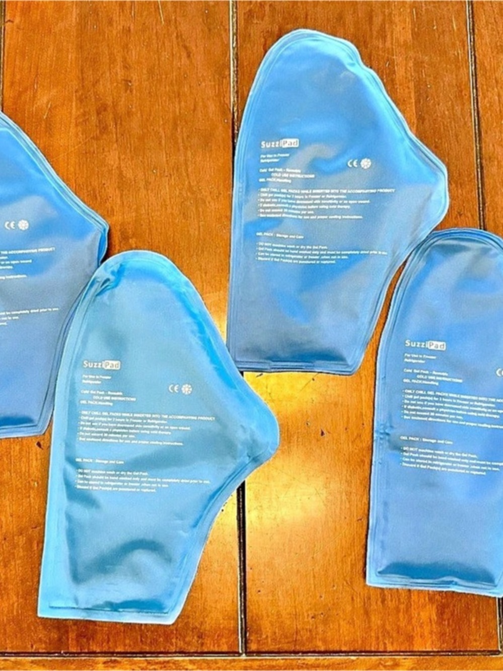 SuzziPad Cold Therapy Socks and Gloves & Gloves Blue NWT